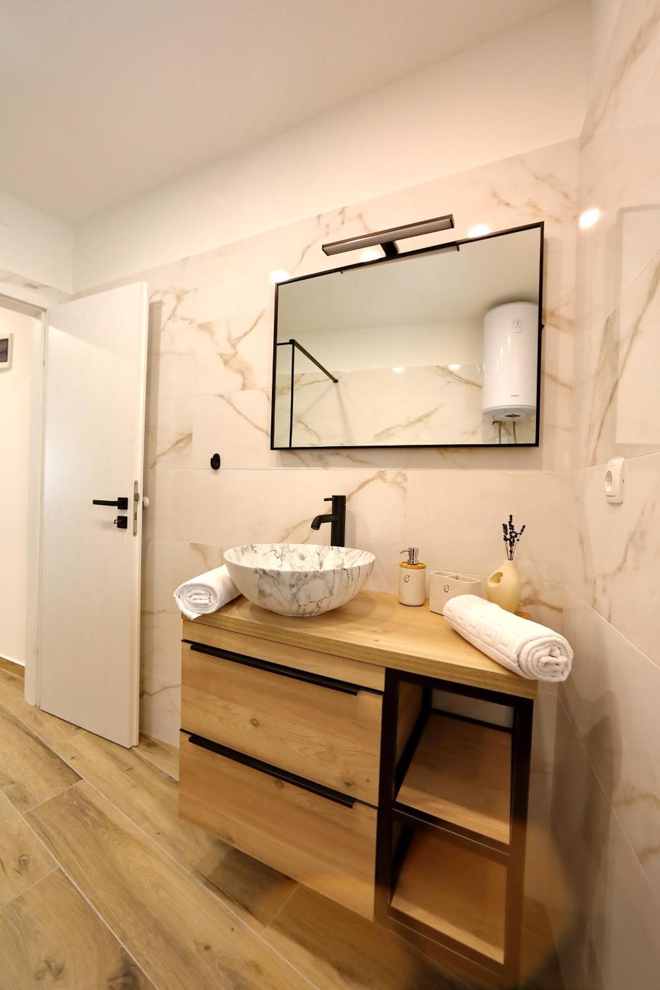 Apartment Luxury Gino